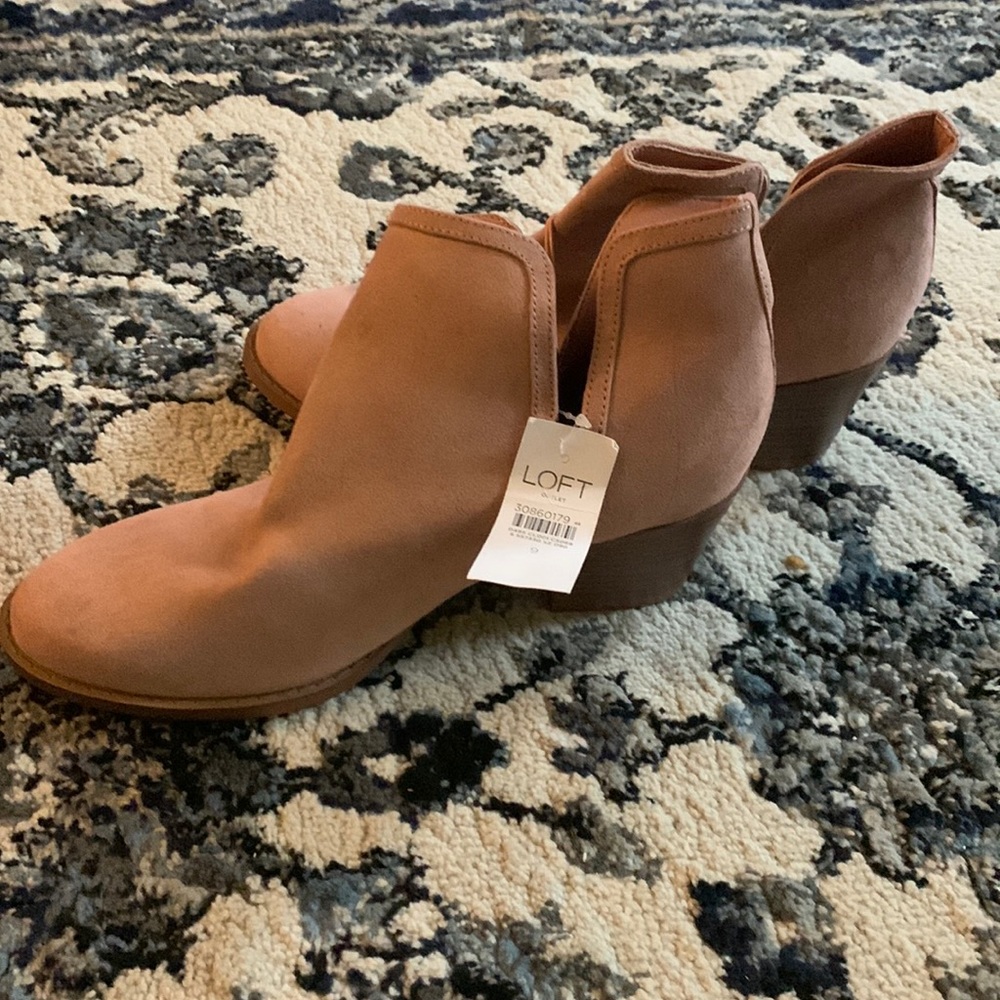 Loft bootie, pink new with tags